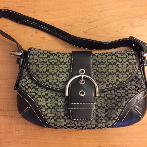 NWOT Vintage COACH Soho Mini Signature Flap Hobo Handbag - Picture 1 of 9